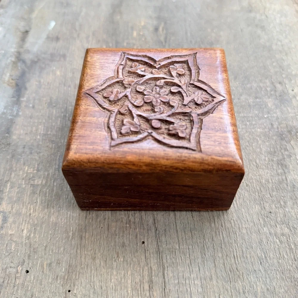 Vintage Archana Crafts square carved wood trinket box